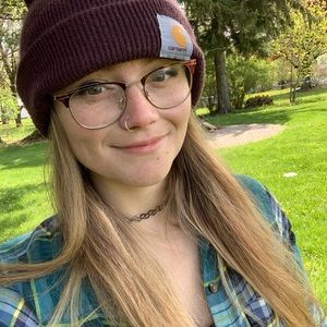 Meet your Posher, Emily